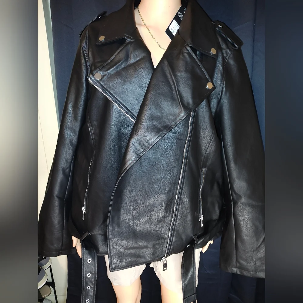 Women's Black Leather Jacket - Picture 3 of 4
